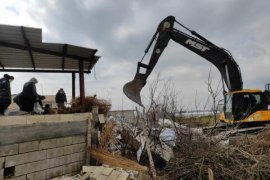 Bitlis Özel İdare Ekipleri Deprem Bölgesindeki Çalışmalarını Sürdürüyor