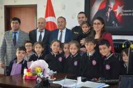 Tatvan İlçe Emniyet Müdürü Aygün’e çocuklardan ziyaret