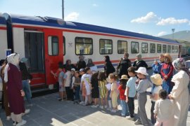 Tatvan ADEM Kursiyerleri ve Çocuklara Yönelik Trenle Yolculuk Etkinliği