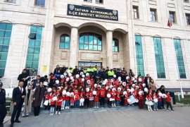 Cumhuriyet Anaokulu Öğrencileri Emniyet Müdürlüğünü Ziyaret Etti