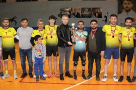 Hizan’da Düzenlenen Voleybol Turnuvası Sona Erdi