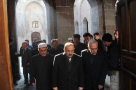 Bitlis’teki tarihi cami restore edilerek ibadete açıldı