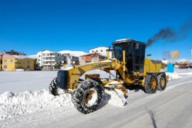 Tatvan'da Karla Mücadele Çalışmaları Sürüyor