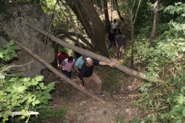 Bitlis’te alt yapı ve yol çalışmaları aralıksız devam ediyor