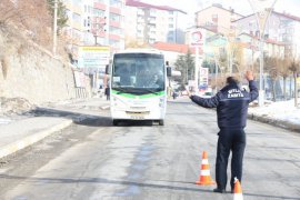 Bitlis’te toplu taşıma araçları denetledi