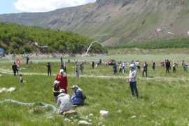 Nemrut Kalderası’nda ‘Uçurtma Şenliği’ Düzenlendi