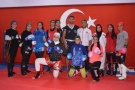 Tatvan’da uluslararası Muaythai kampı düzenlendi