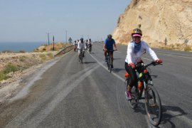 Aktivistler, Van Gölü İçin 450 Kilometre Pedal Çevirdiler