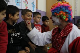 Bitlis Belediyesi Tiyatro Topluluğu Okullarda Gösteri Yaptı