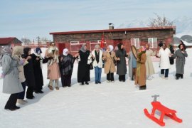 Kadınlara Yönelik Kayak Etkinliği Düzenlendi