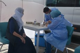 Vali Çağatay Tatvan’daki Aşı Çalışmalarını Yerinde İnceledi