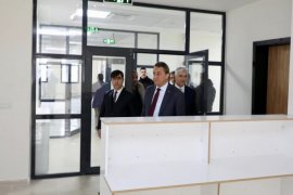 Vali Karaömeroğlu Tatvan Hükümet Konağı İnşaatını İnceledi