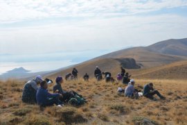 Nemrut Dağı’nda zirve yürüyüşü düzenlendi