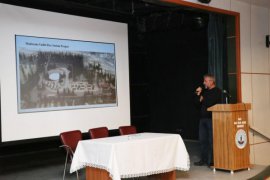 Ahlat’ta ‘Marka Şehir Ahlat’ Projesi Toplantısı Düzenlendi