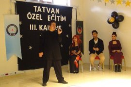 Tatvan Özel Eğitim Uygulama Okulu’nda 3 Aralık Engelliler Günü Etkinliği Düzenlendi