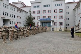 Vali Çağatay, Tatvan Jandarma ve Komando Taburunu Ziyaret Etti