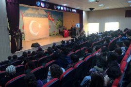 Bitlis’teki öğrenciler için Şehitlik ve Gazilik Konferansı düzenlendi