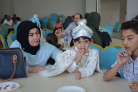 Tatvanlı çocuklar için İzmirli kadınlar sünnet şöleni düzenledi