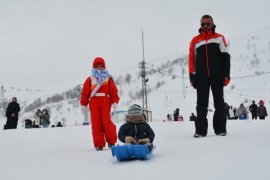 Bitlis'te ‘Kayak Şenliği’ Düzenlendi