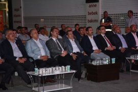 Tatvan’da ‘15 Temmuz Demokrasi ve Milli Birlik Günü’ programı düzenlendi