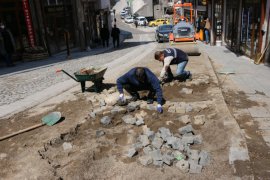 Bitlis’te Kışın Bozulan Yollar Onarılıyor