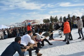Bitlis Eren Üniversitesi'nde '5. Kar Festivali' Düzenlendi