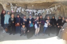 Tatvanlı kadınlar Hasankeyf'i gezdi