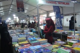 Tatvan Doğu Anadolu 1. Kitap Fuarı’na Yoğun İlgi