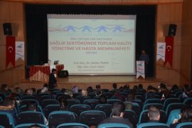 Tatvan Can Hastanesi çalışanları için seminer düzenlendi