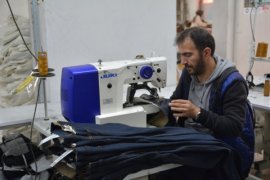 Tatvan’da Kurduğu Tekstil Fabrikasında 100 Kişiye İstihdam Sağlıyor