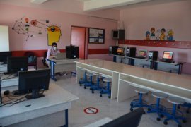 Tatvan'da 1 Mobil Araç İle 2 Okulda ‘EBA Destek Noktası’ Kuruldu