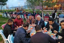 Bitlis İHH'dan yetimler yararına iftar programı
