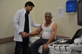 Tatvan Devlet Hastanesi’nde Anjiyografi işlemiyle koldaki damar tıkanıkları tedavi ediliyor