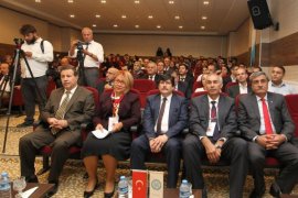 Bitlis’te Uluslararası Sosyo - Ekonomik Araştırmaları ve Kalkınma Kongresi yapıldı.