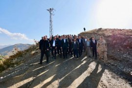 Vali Karakaya Grup Köy Yolu İle Güvenlik Yolunda Devam Eden Çalışmaları İnceledi