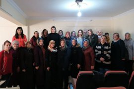 Bitlis Belediyesi kadına şiddetle mücadele semineri düzenledi