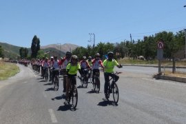 4. Van Denizi Bisiklet Festivali’ne Katılan Gönüllüler Tatvan’a Vardı