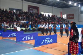 Tatvan’da ‘Halk Oyunları Grup Yarışması’ Yapıldı