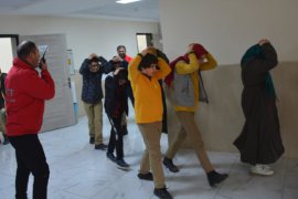 Tatvan’daki Okullarda Deprem Eğitimi Verildi