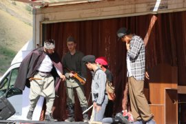 Bitlis Belediyesi Nemrut'ta Tiyatro ve Müzik Etkinliği Düzenledi