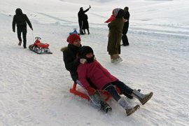 Bitlis’te ‘Meşaleli Kayak Festivali’ Düzenlendi