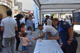 Tatvan’da Yüzlerce Kişiye Aşure İkramı