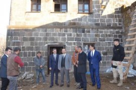 Bitlis'teki tarihi taş evler turizme kazandırılıyor