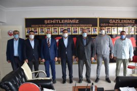 Başkan Geylani, Şehit Aileleri Derneğini Ziyaret Etti