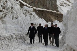 Nemrut Dağı’nda yol açma çalışması