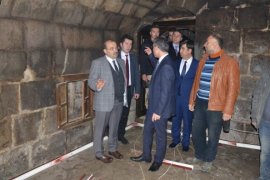 Bitlis'teki tarihi taş evler turizme kazandırılıyor