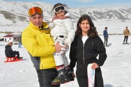 Bitlis Eren Üniversitesi'nde '5. Kar Festivali' Düzenlendi