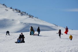 Bitlis’teki Kayak Merkezlerine Yoğun İlgi