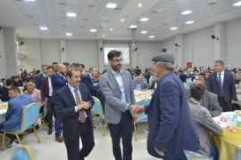 Tatvan Belediyesi tarafından iftar programı düzenlendi