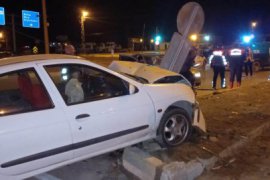 Tatvan’da Maddi Hasarlı Trafik Kazası